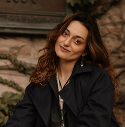 Viktoria Bouiouklian